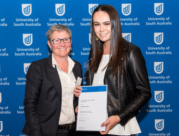 Kylie Taylor, General Manager, Office of Recreation and Sport with Goodes O’Loughlin UniSA Scholarship recipient, Montanna Doudle